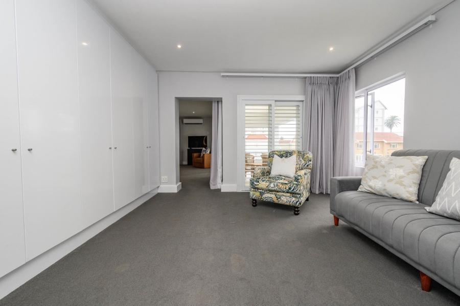 4 Bedroom Property for Sale in Summerstrand Eastern Cape